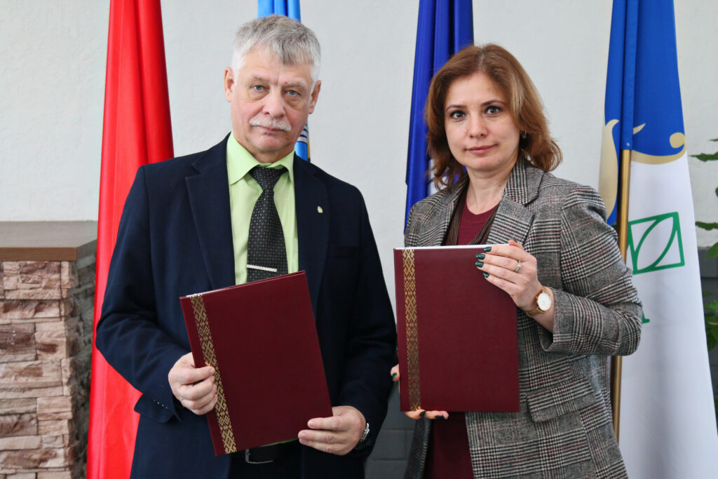 Подписано соглашение о сотрудничестве между МБИ имени Анатолия Собчака и МГЭИ им. А. Д. Сахарова БГУ