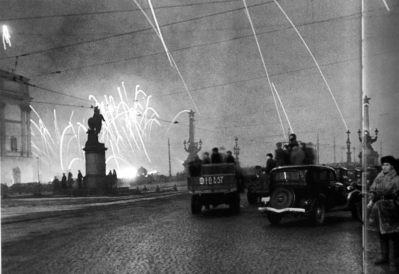 27 января — День полного снятия блокады Ленинграда.
